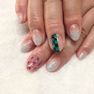鬼滅ネイル 
#ネイルデザイン
#ラメ
#グラデーション
#市松模様
#麻の葉模様
#鬼滅の刃
#きめつねい #オールシーズン #ハンド #シンプル #グラデーション #ラメ #和柄 #ショート #ピンク #グリーン #シルバー #h_chocolat #ネイルブック