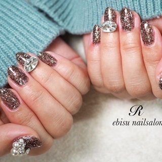 親指ビジューのネイルデザイン ネイルブック