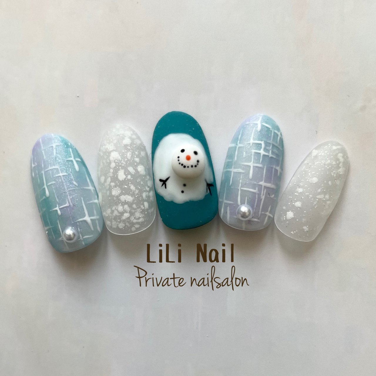冬 ハンド ホワイト 水色 ブルー Lili Nailのネイルデザイン No ネイルブック