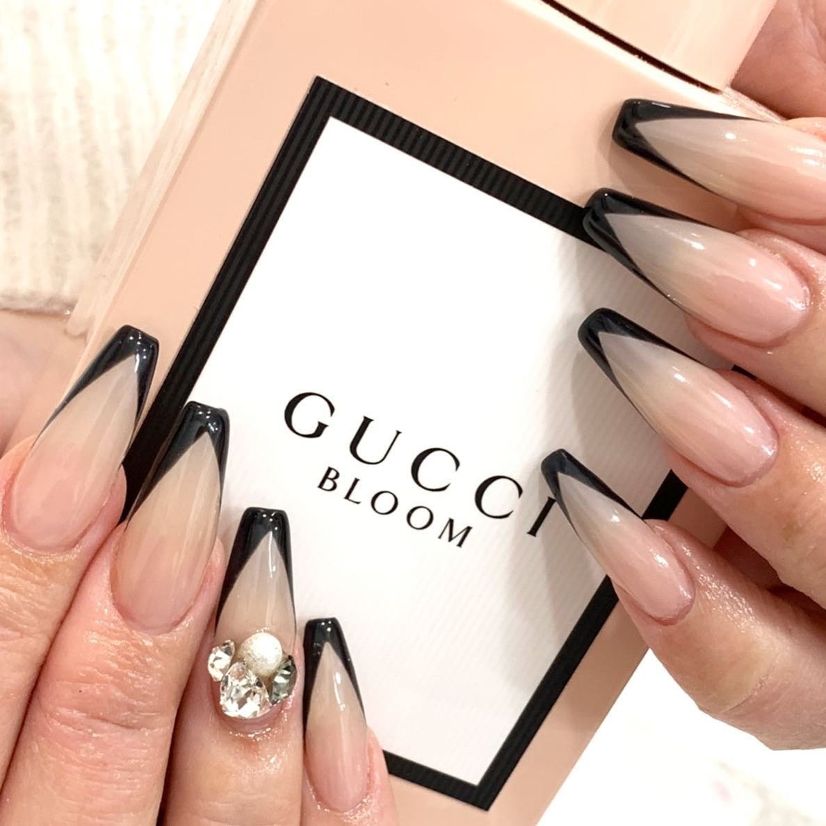 冬 オールシーズン フレンチ ロング ブラック Nailsgogo Shibuya Nailsalonのネイルデザイン No ネイルブック