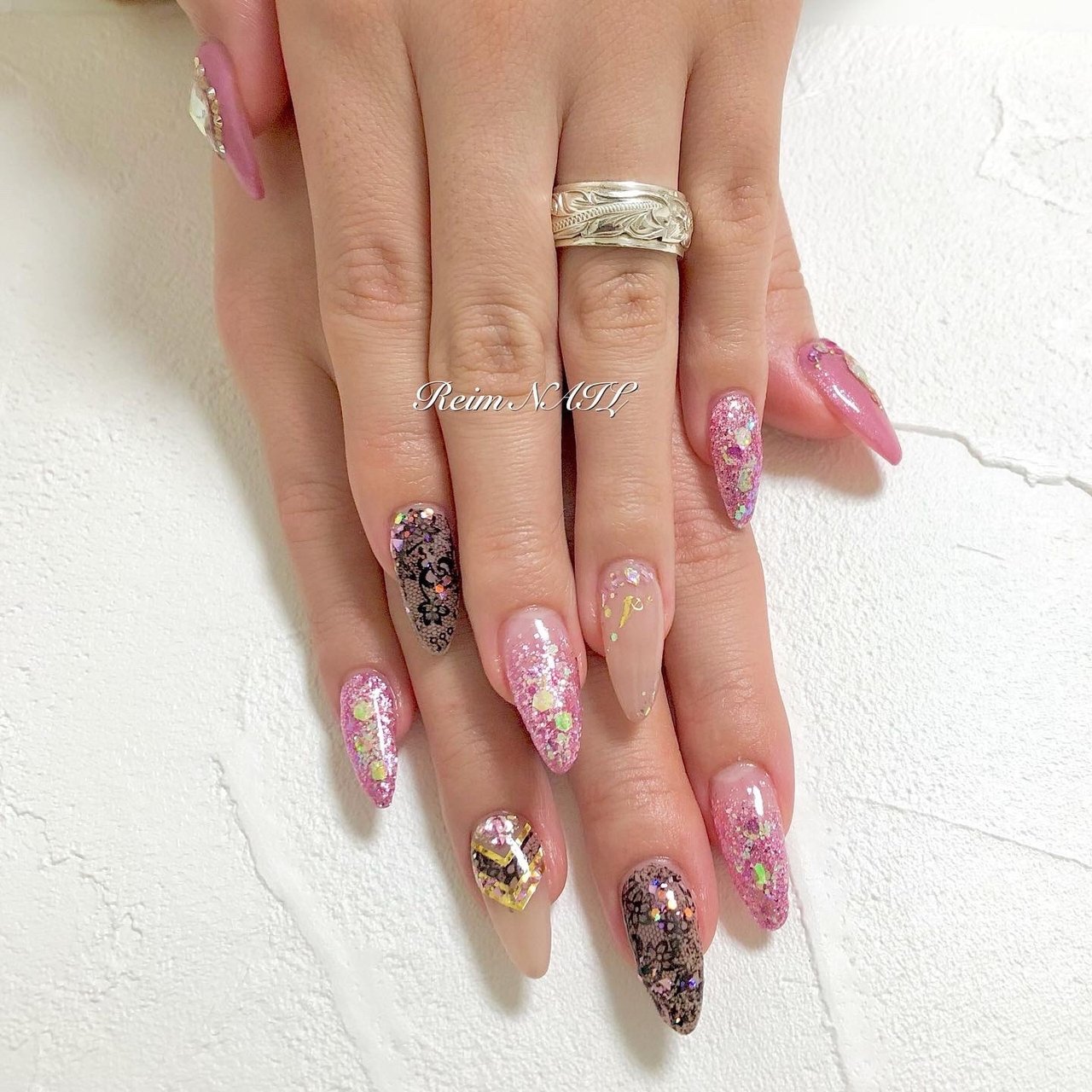 オールシーズン ハンド グラデーション ラメ ワンカラー Reimのネイルデザイン No ネイルブック