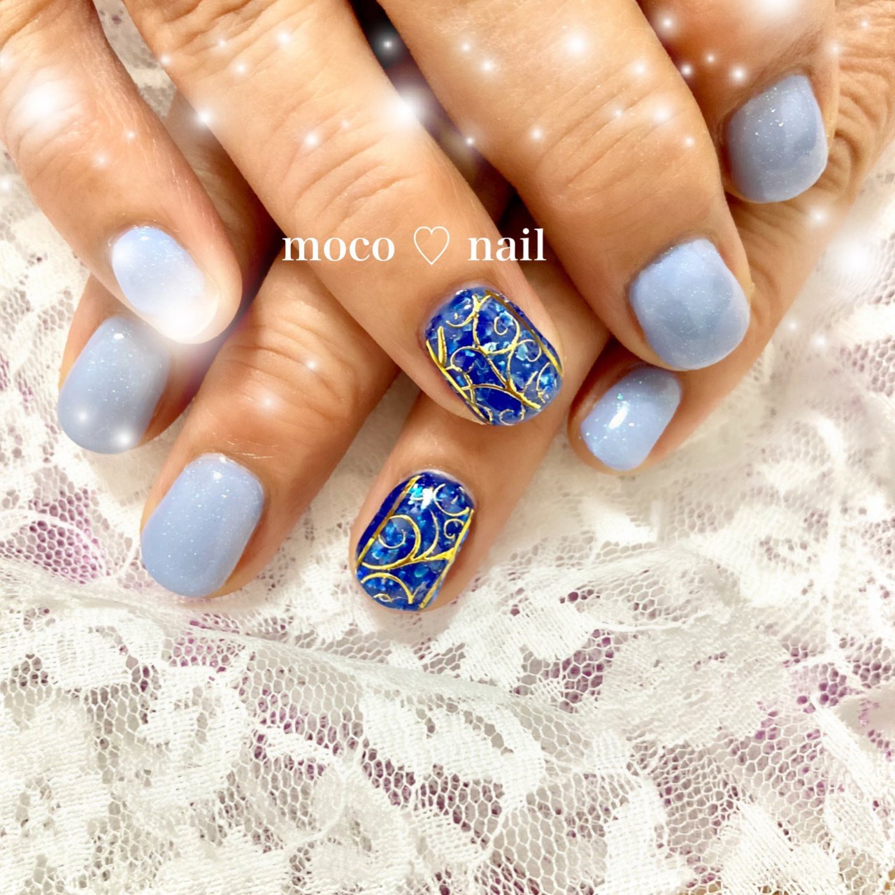 ハンド ラメ 水色 ネイビー ゴールド Moco Nailのネイルデザイン No ネイルブック