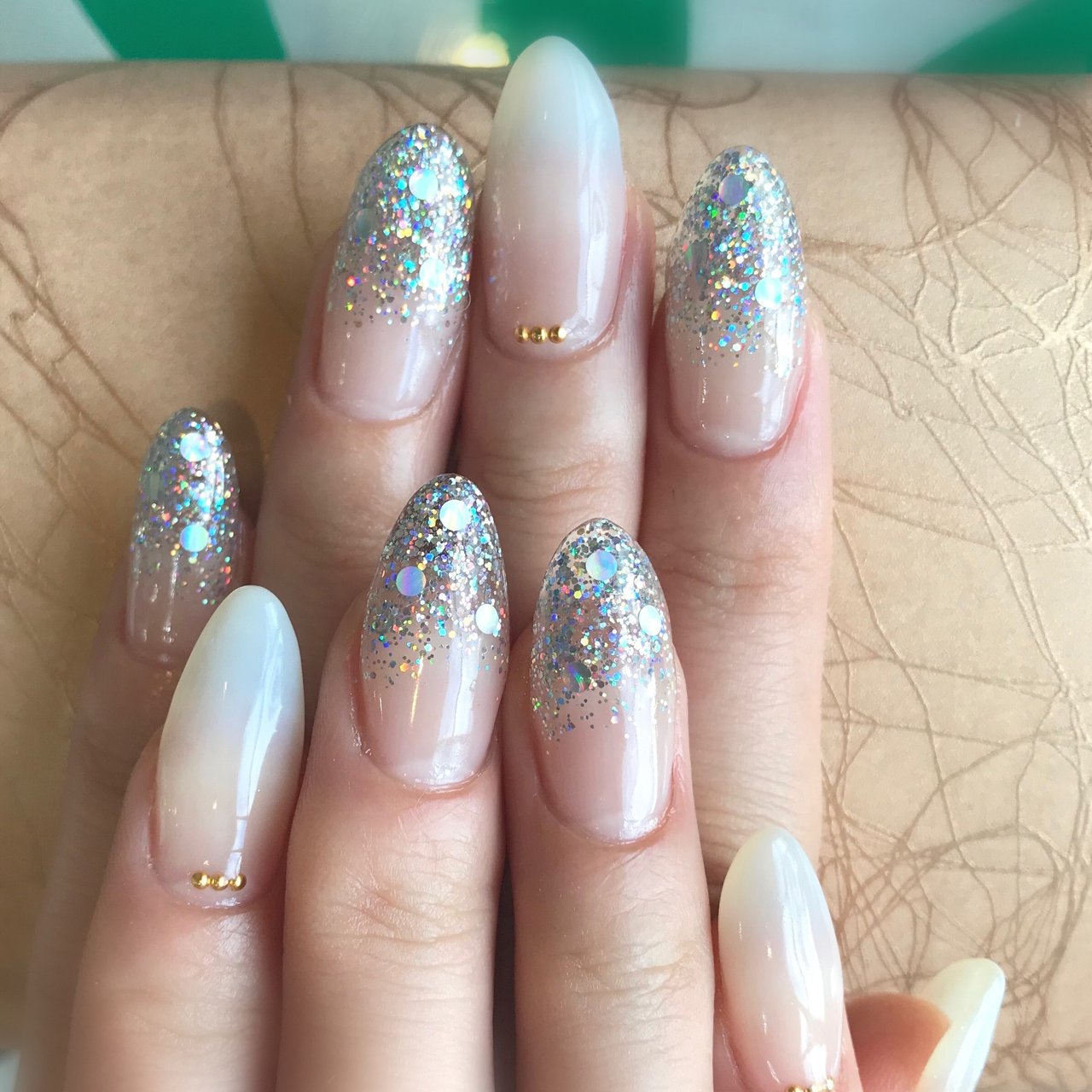 冬 ハンド シンプル グラデーション ラメ 宮城県 石巻 ロージーネイル Rosy Nail Pupuu Rosyのネイル デザイン No ネイルブック