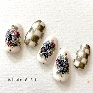 #成人式ネイル #和柄ネイル #前撮り #ハンド #ジェルネイル #ネイルチップ #フラワー #振袖 #nailbook #市松模様 #ブロック #オールシーズン #お正月 #成人式 #卒業式 #フラワー #ブロック #和柄 #ホワイト #ネイビー #ゴールド #ジェルネイル #ネイルチップ #vivi0831 #ネイルブック
