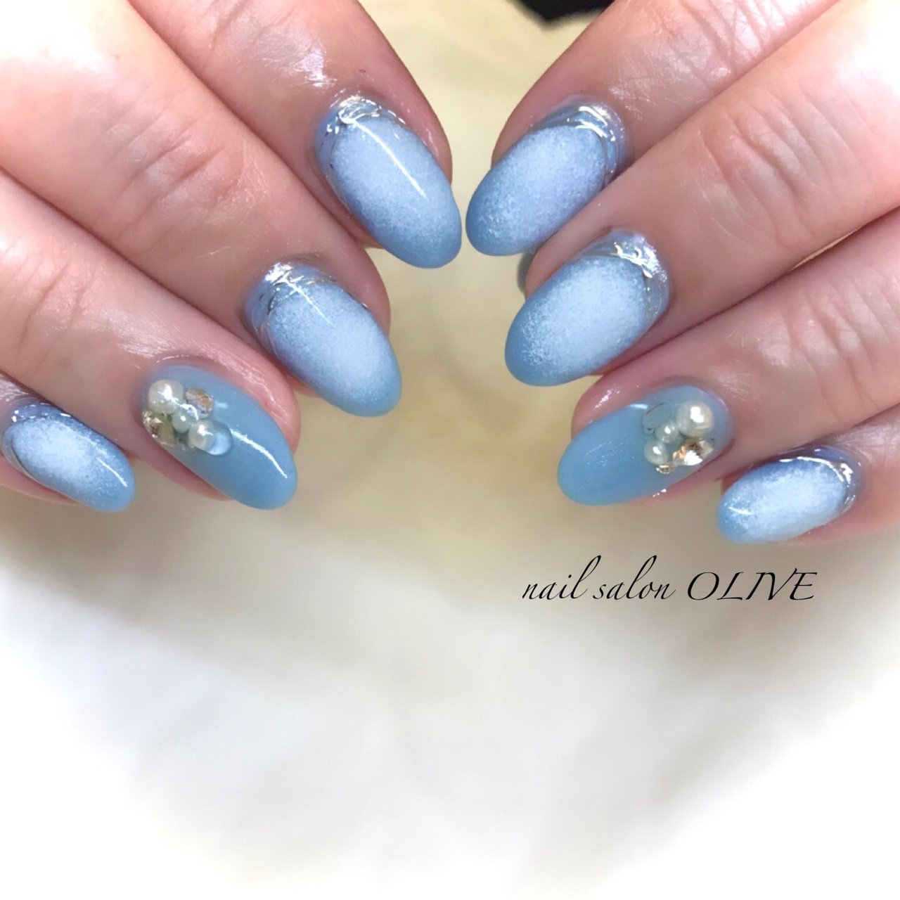 オールシーズン ハンド ビジュー ワンカラー チーク Nail Salon Oliveのネイルデザイン No ネイルブック