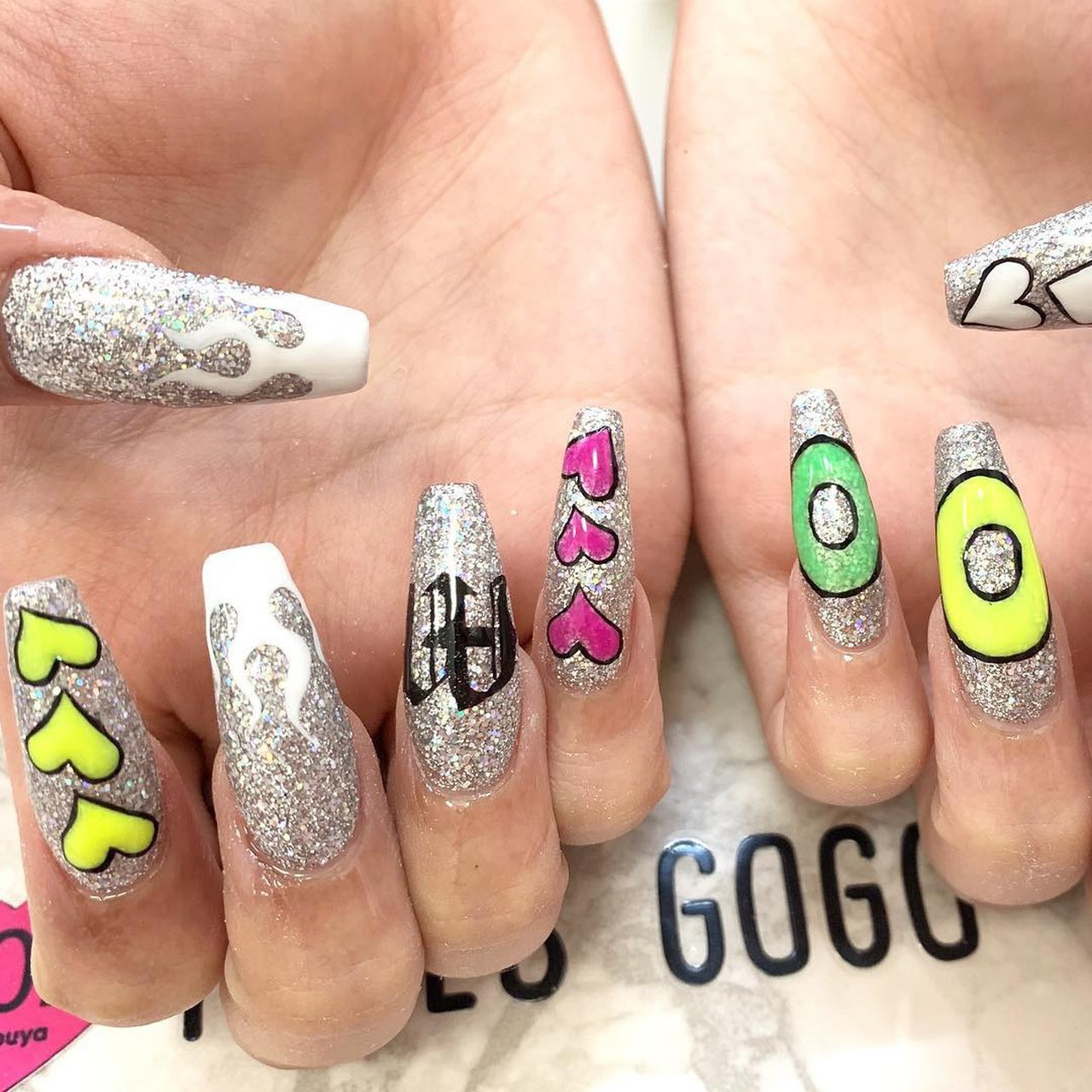 冬 成人式 バレンタイン 卒業式 ロング Nailsgogo Shibuya Nailsalonのネイルデザイン No ネイル ブック