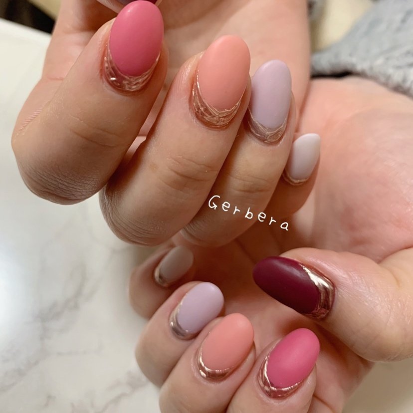 オールシーズン ハンド マット ミラー ミディアム Nail Gerberaのネイルデザイン No ネイルブック
