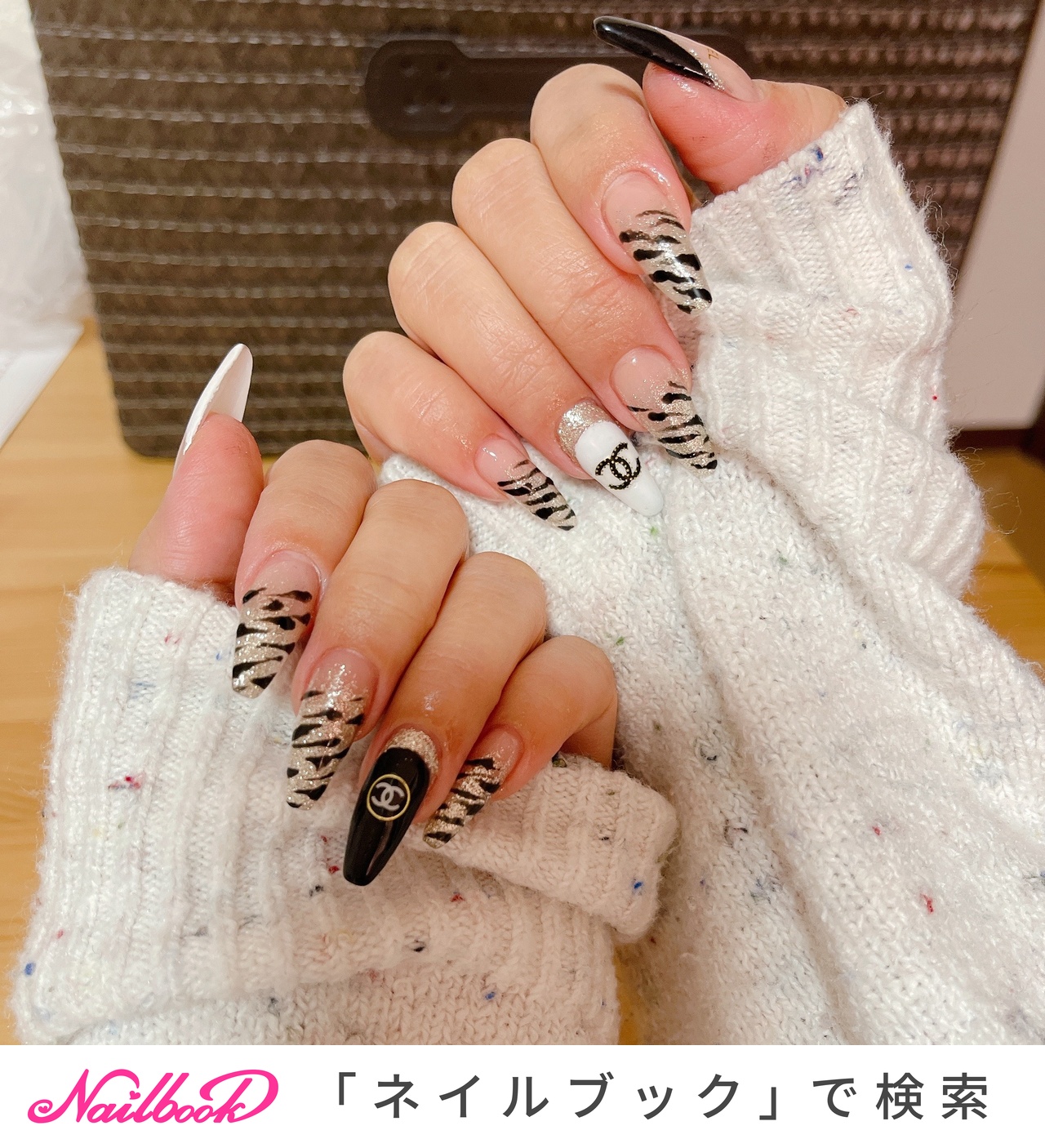 人気順 セルフネイル 白黒ネイルのネイルデザイン ネイルブック