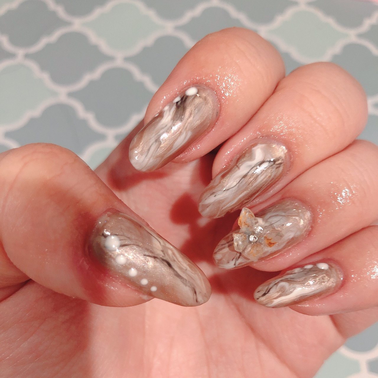 オールシーズン ハンド ショート ホワイト ブラウン ゆゆのんのネイルデザイン No ネイルブック