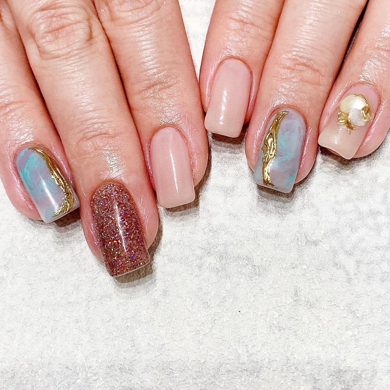 オールシーズン ハンド ニュアンス マーブル ベージュ Nail S Kのネイルデザイン No ネイルブック