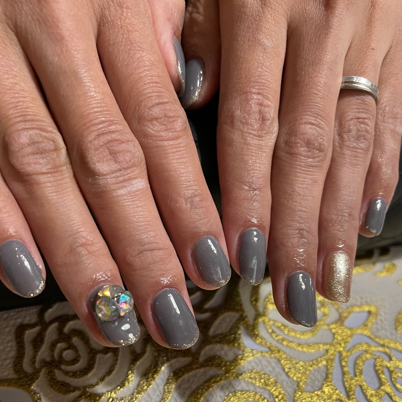 オールシーズン ハンド ラメ ワンカラー ミディアム 紫 Yukariのネイルデザイン No ネイルブック