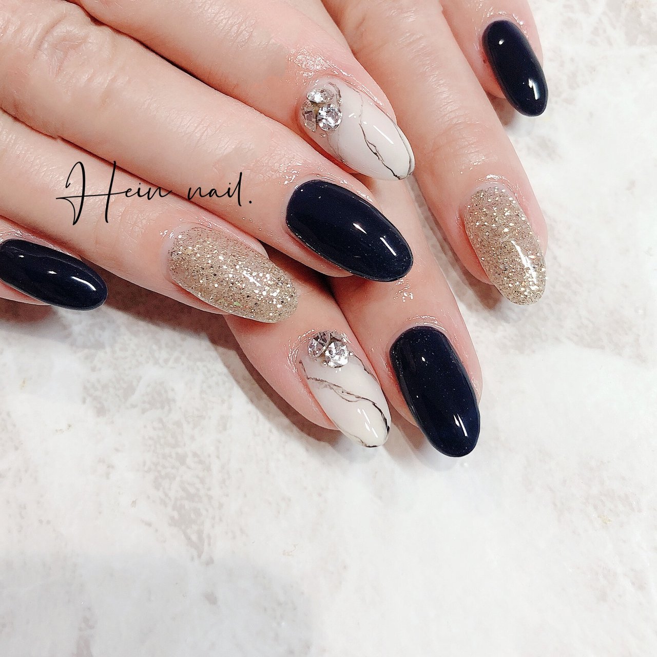 ホワイト ネイビー ブラック Hein Nail のネイルデザイン No ネイルブック