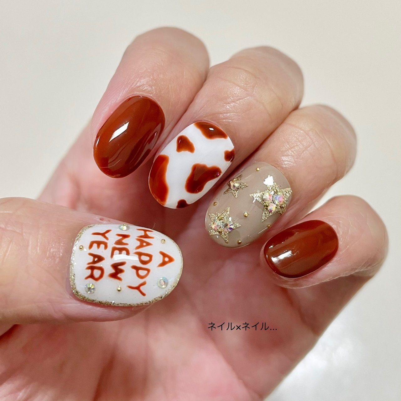お正月 アニマル柄 星 ホワイト ベージュ Yukinaのネイルデザイン No ネイルブック