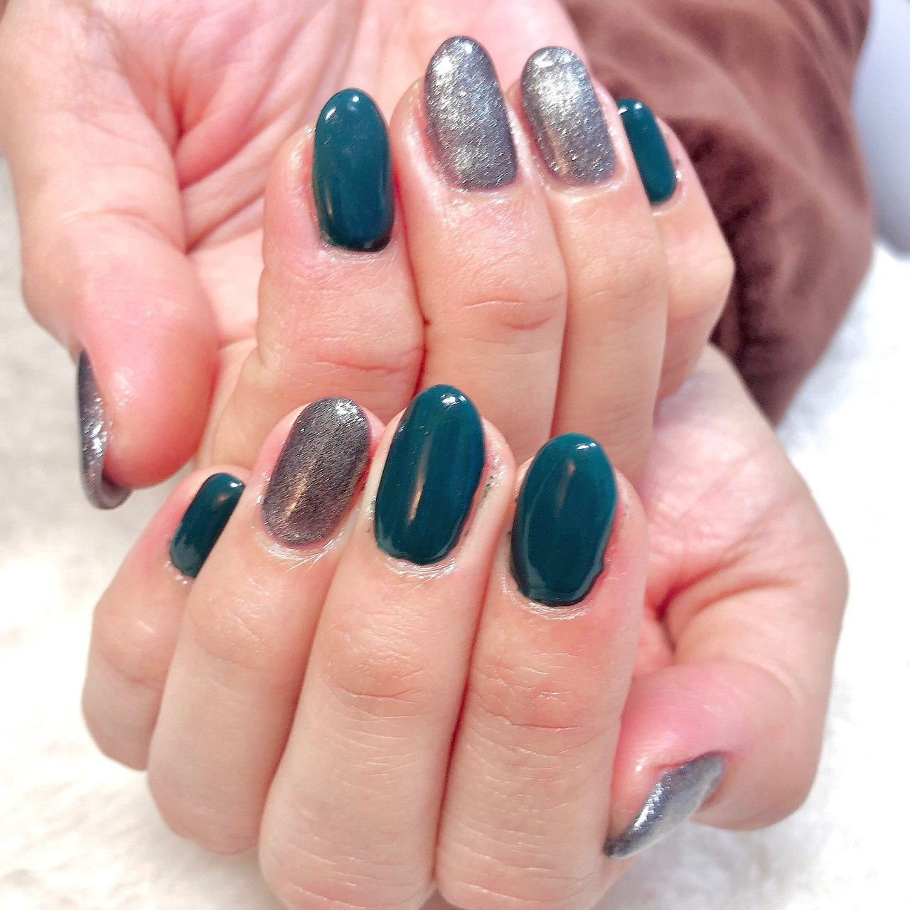 グリーン グレー Crystal R Nail Salon のネイルデザイン No ネイルブック