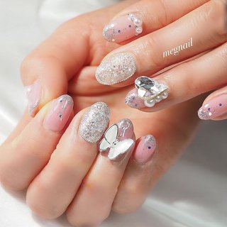 💖と🦋とキラキラ✨✨ 可愛い物を全部詰め込んだ😍
春のネイル💕
バレンタインの季節にもぴったり✨🧚‍♀️
ご来店ありがとうございました💐

#キラキラ#ビジューネイル #ピンク#スワロフスキー#ちょうちょネイル #ハートネイル #大人女子#大人ネイル #大人ネイル #綺麗目#おしゃれさんと繋がりたい #上品#大人可愛い#cute# #清楚#エレガント#beautiful#elegant#ネイル #女子会#女子力#meg nail#ネイルブック#ネイルアート#ネイルデザイン#ネイル好き #おしゃれネイル#春ネイル #春 #バレンタイン #デート #女子会 #ハンド #ビジュー #ワンカラー #ミディアム #ピンク #シルバー #ジェルネイル #お客様 #megnail #ネイルブック