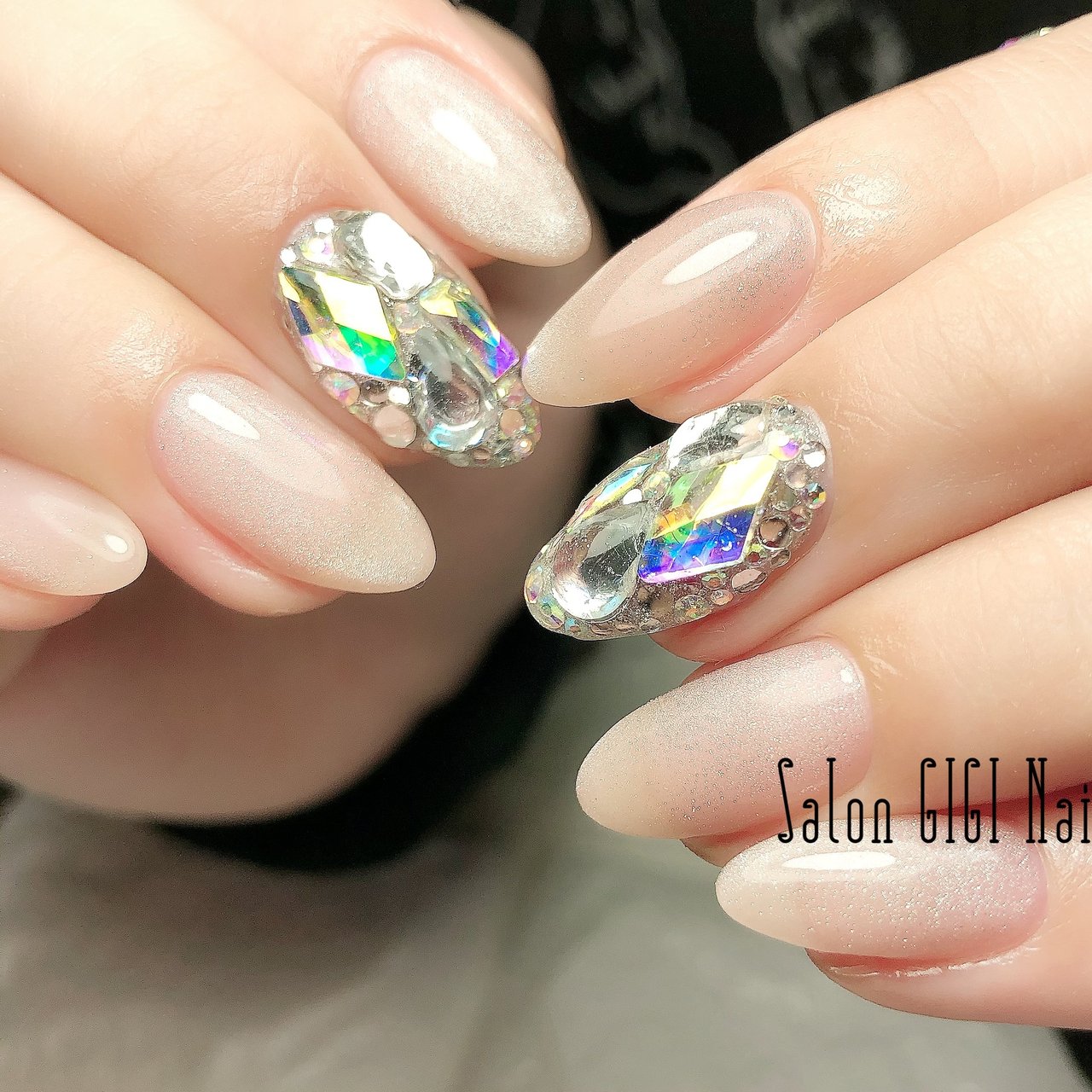 オールシーズン ハンド シンプル ラメ ワンカラー Salon Gigi Nail のネイルデザイン No ネイルブック