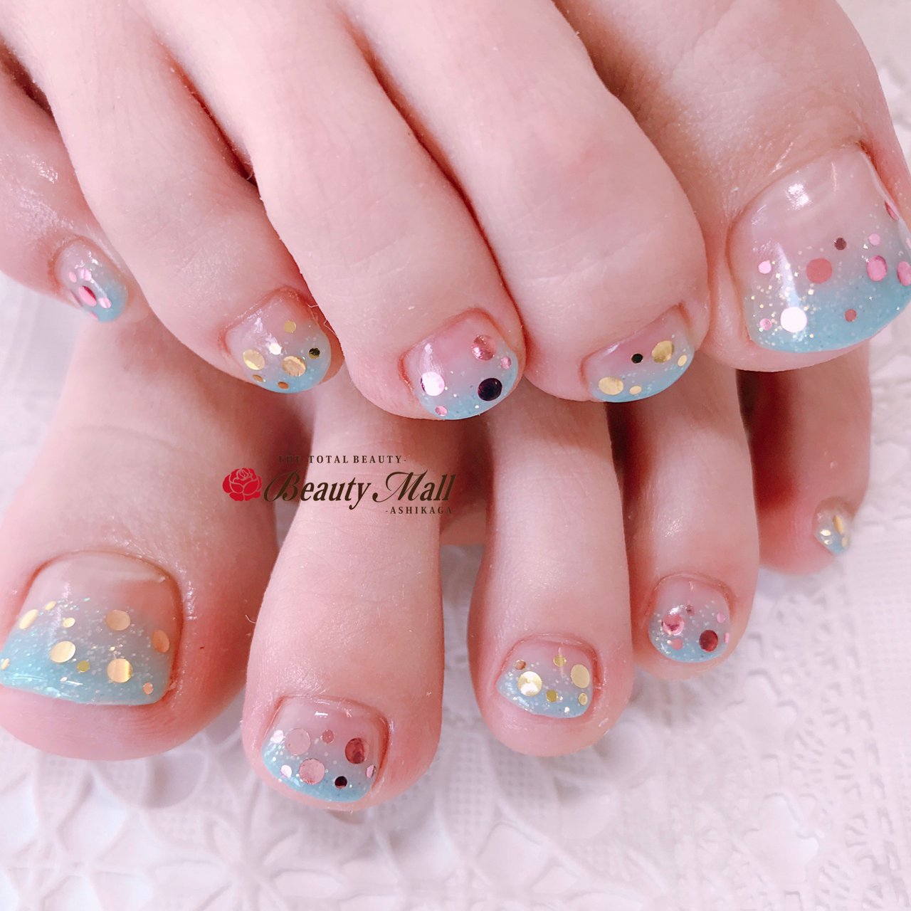 オールシーズン フット シンプル グラデーション ホログラム ビューティーモール 足利店 ネイルサロン Pinkyのネイル デザイン No ネイルブック