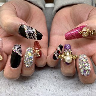 ストーン盛りネイルのネイルデザイン ネイルブック
