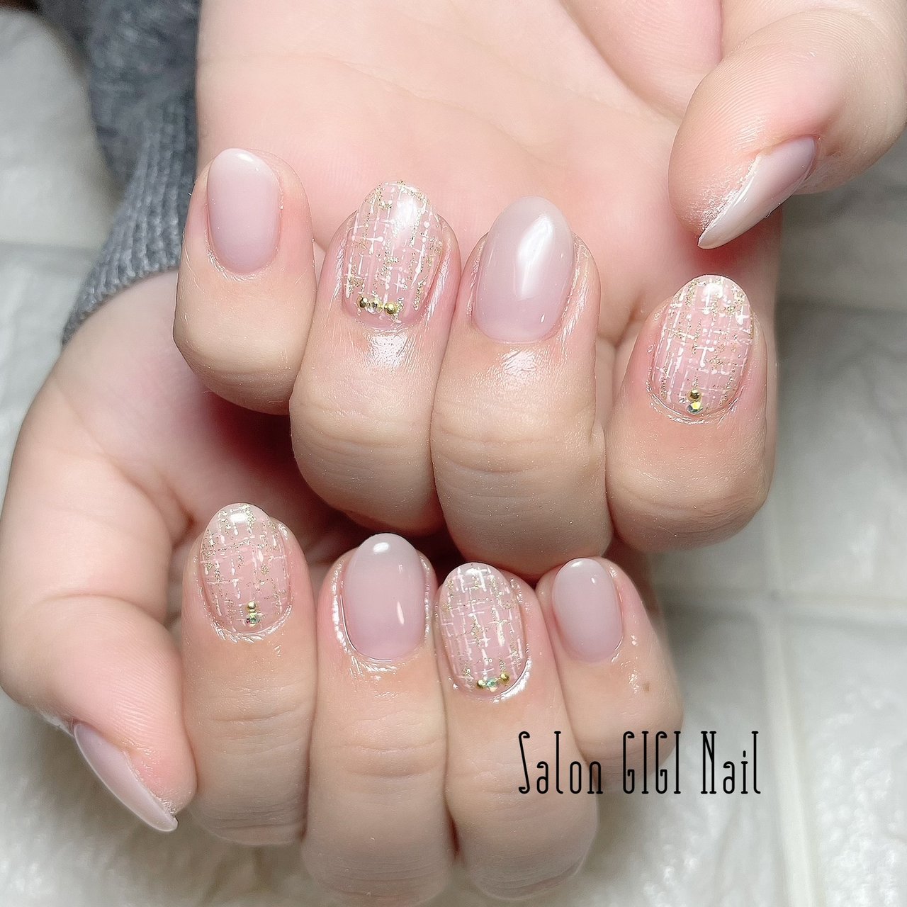 冬 ハンド シンプル ラメ ワンカラー Salon Gigi Nail のネイルデザイン No ネイルブック