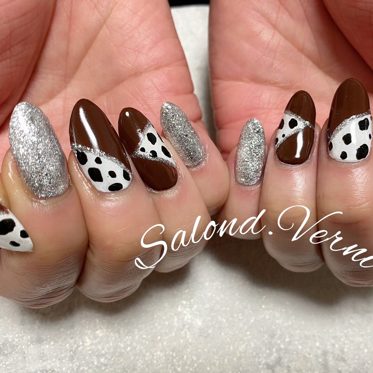 秋 冬 ハンド ミディアム ホワイト サロンド ヴェルニのネイルデザイン No ネイルブック