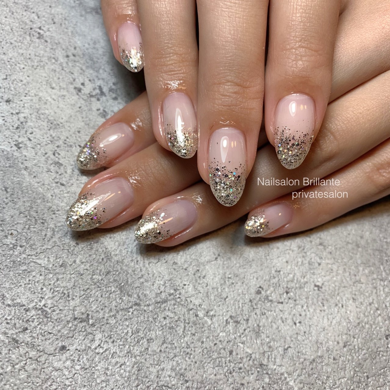 オールシーズン ハンド グラデーション ラメ ミディアム Nailsalon Brillante ブリランテ のネイルデザイン No ネイルブック
