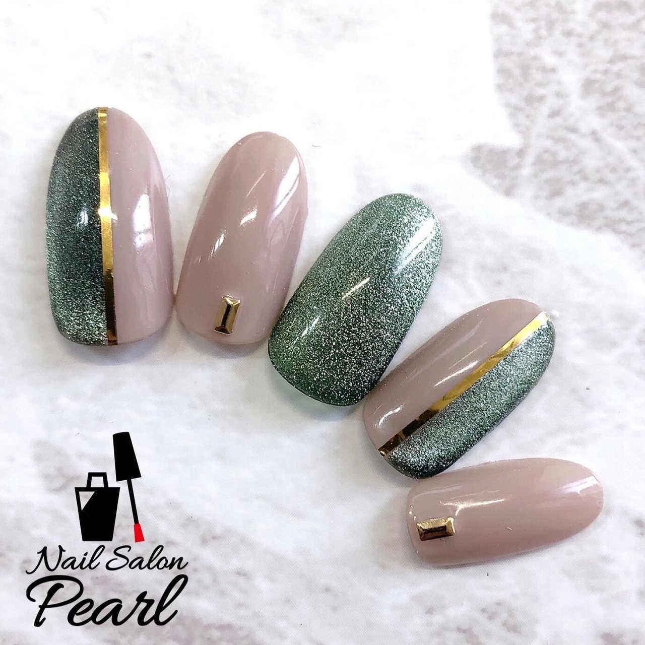 お正月 成人式 ハンド バイカラー マグネット 広島ネイルサロンパール パラジェル取扱店 のネイルデザイン No ネイルブック