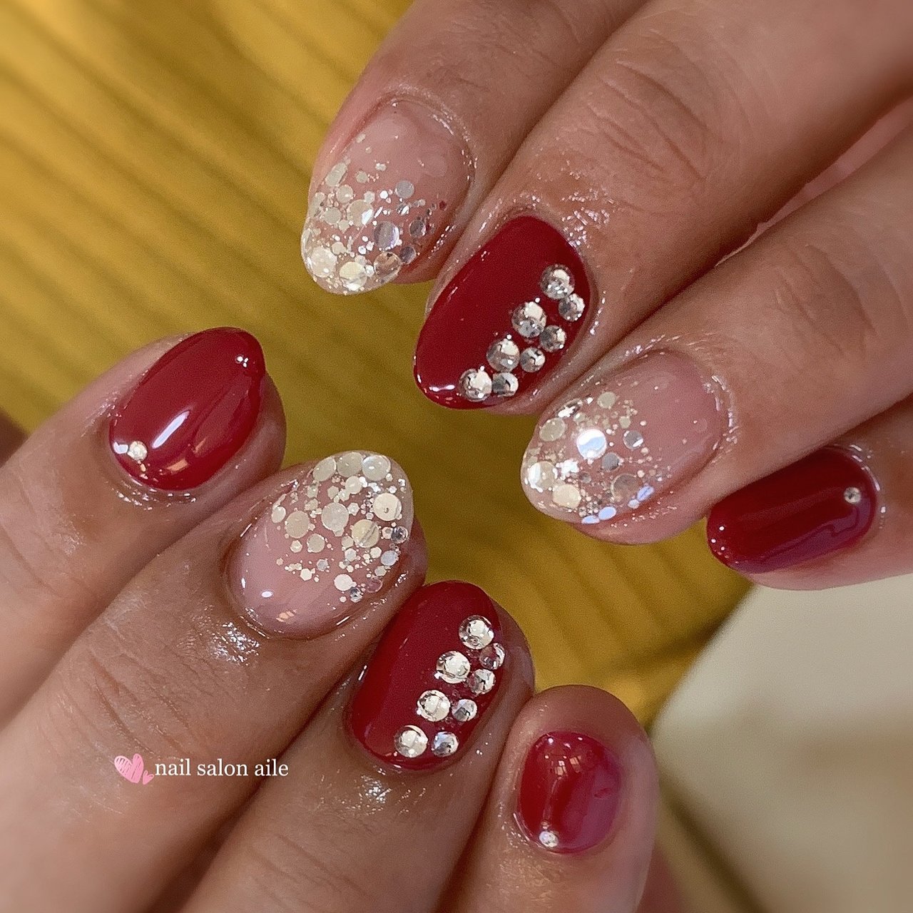 オールシーズン ハンド ホログラム ラメ ワンカラー Nail Salon Aileのネイルデザイン No ネイルブック