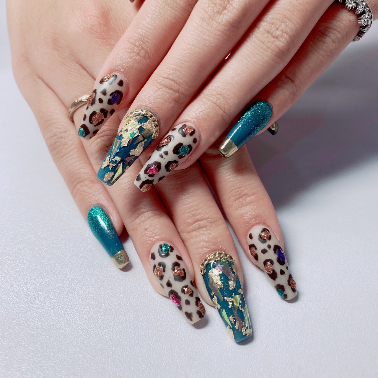 秋 冬 成人式 卒業式 ハンド Tiara Nailのネイルデザイン No ネイルブック