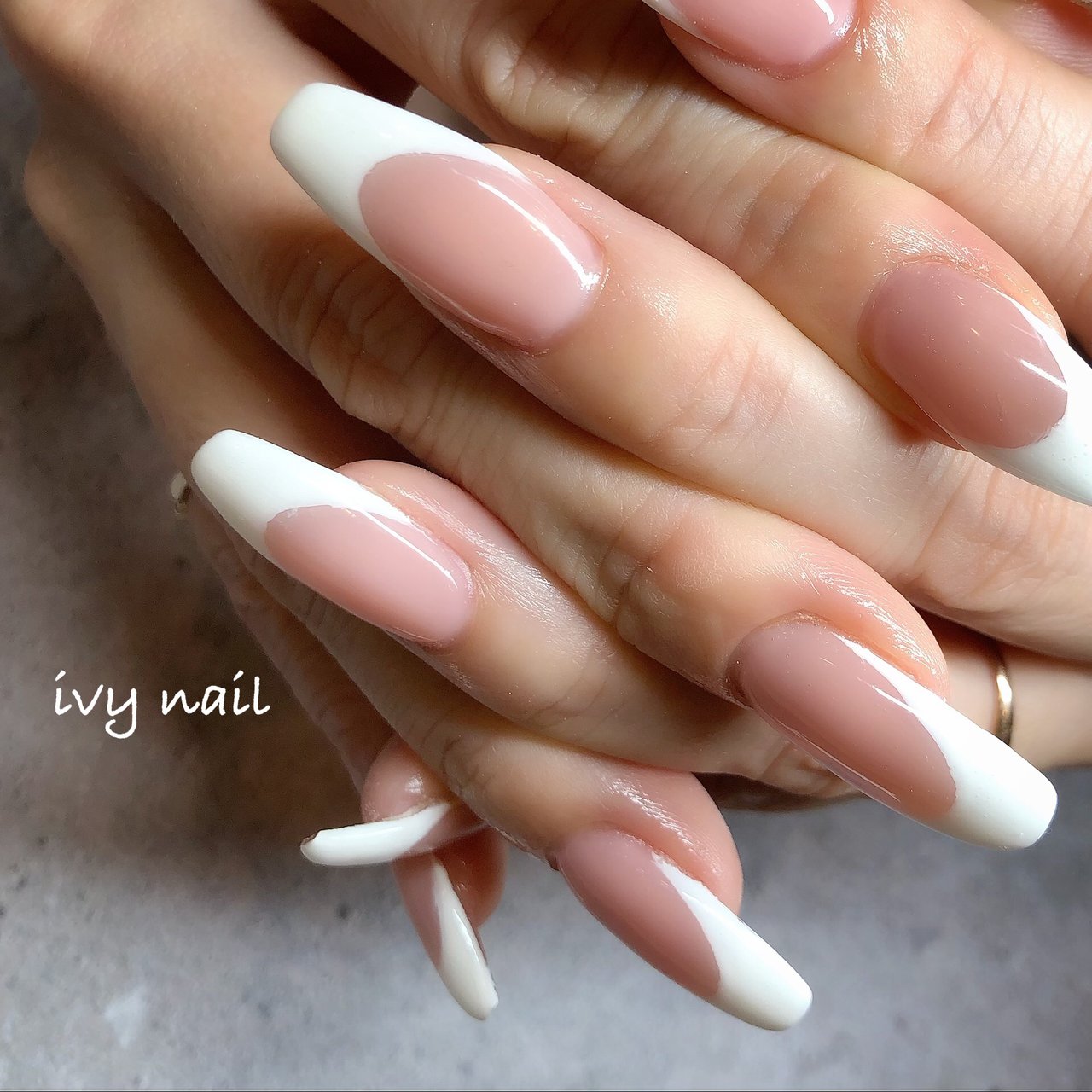 オールシーズン ハンド シンプル フレンチ ロング Ivy Nailのネイルデザイン No ネイルブック