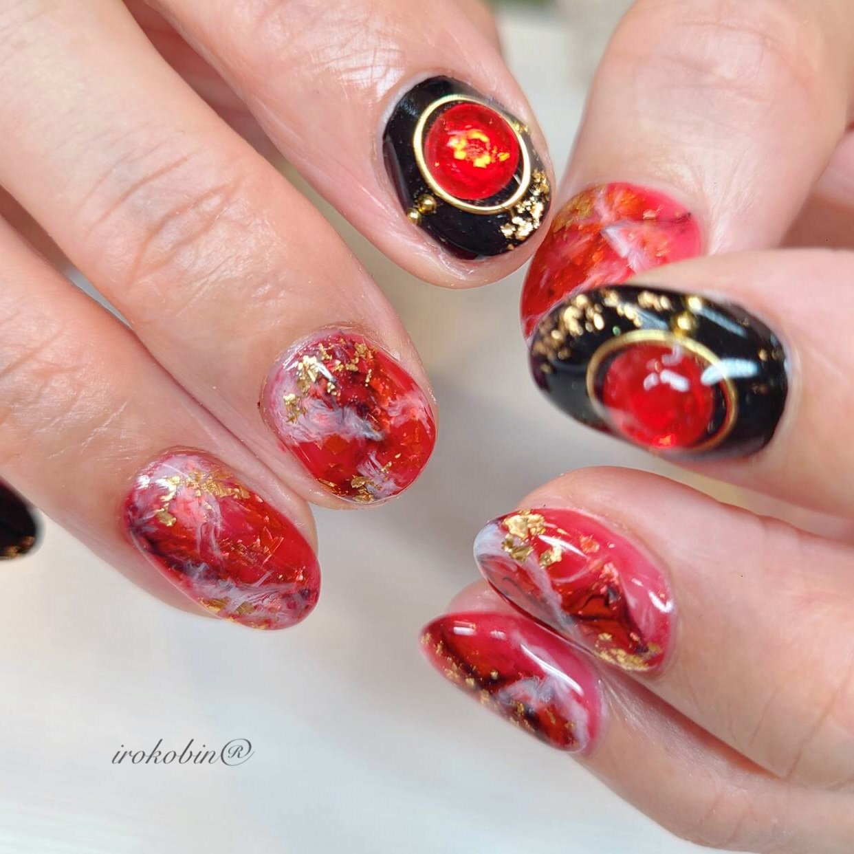 オールシーズン ハンド ニュアンス ミディアム ホワイト Irokobinいろこびん のネイルデザイン No ネイルブック