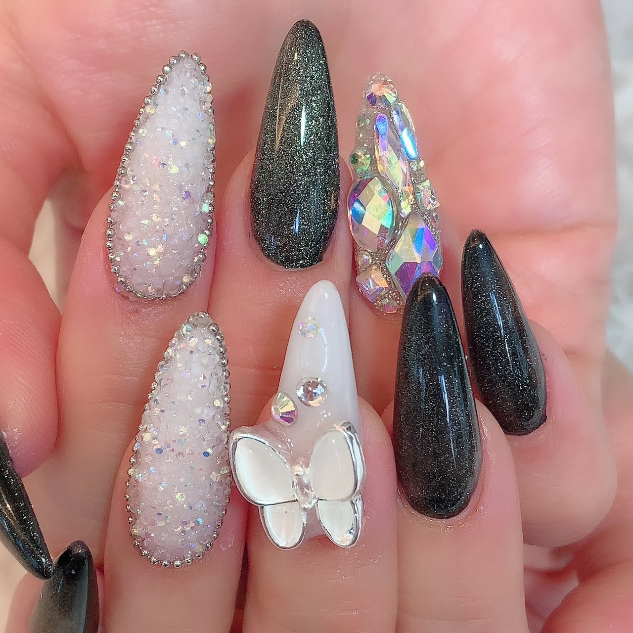 オールシーズン ハンド ビジュー クリスタルピクシー ロング Nailsalondecorのネイルデザイン No ネイルブック