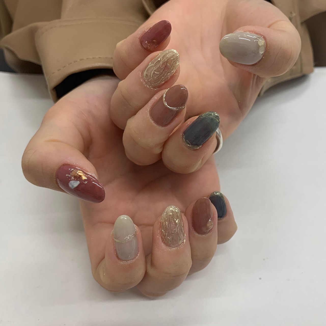 オールシーズン ハンド ニュアンス ショート グリーン Nailsalonwelinaのネイルデザイン No ネイルブック