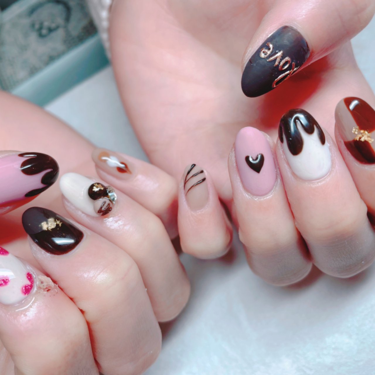 バレンタイン ハンド ビジュー ハート パール Aitannnのネイルデザイン No ネイルブック
