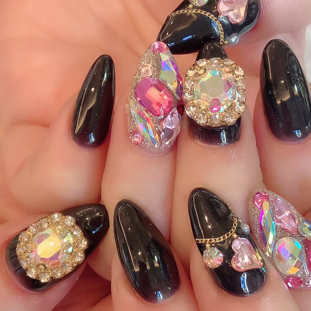 オールシーズン ハンド ビジュー ミディアム ピンク Nailsalondecorのネイルデザイン No ネイルブック