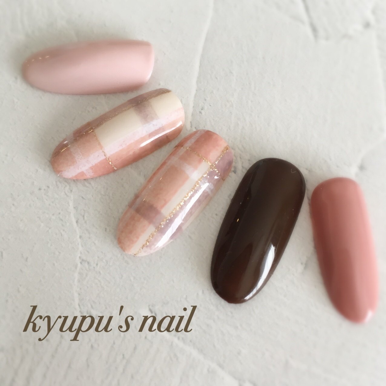 冬 バレンタイン ベージュ ピンク ブラウン Kyupu S Nail キュプズネイル新川崎 神奈川県のネイルデザイン No ネイルブック