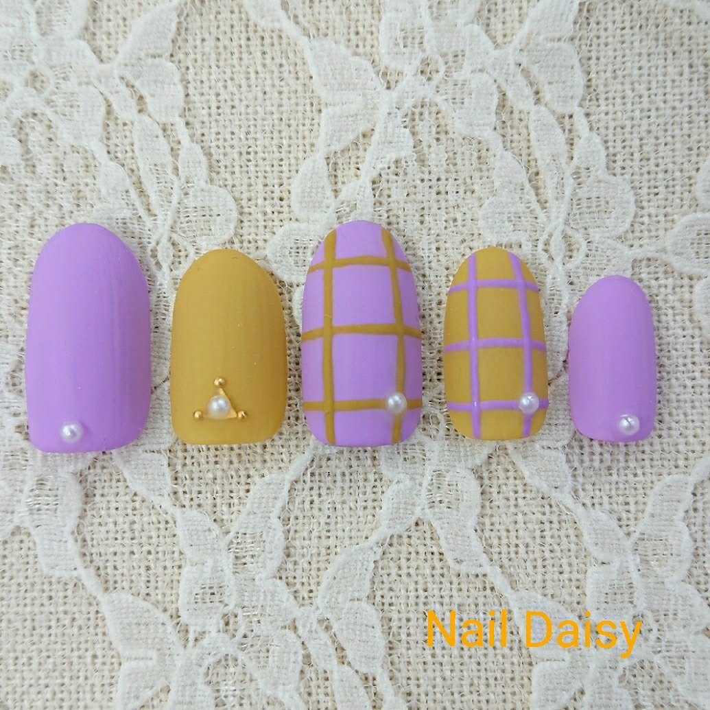 秋 冬 ワンカラー チェック マット Naildaisyのネイルデザイン No ネイルブック