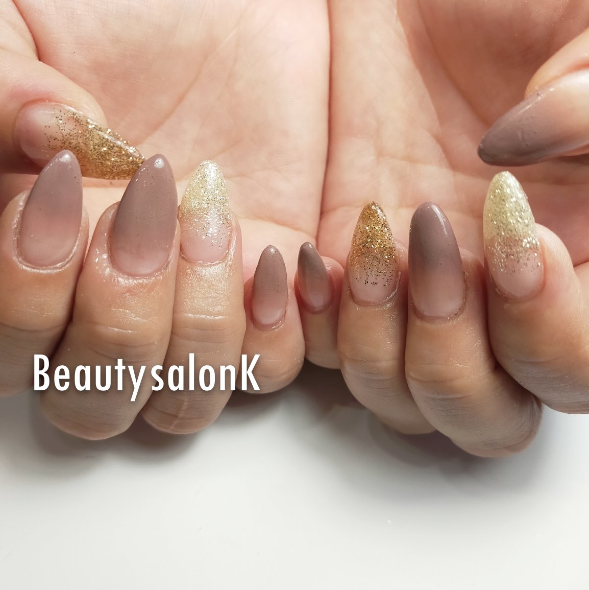 秋 冬 ハンド グラデーション ラメ Beautysalonk エステ ネイルのネイルデザイン No ネイルブック