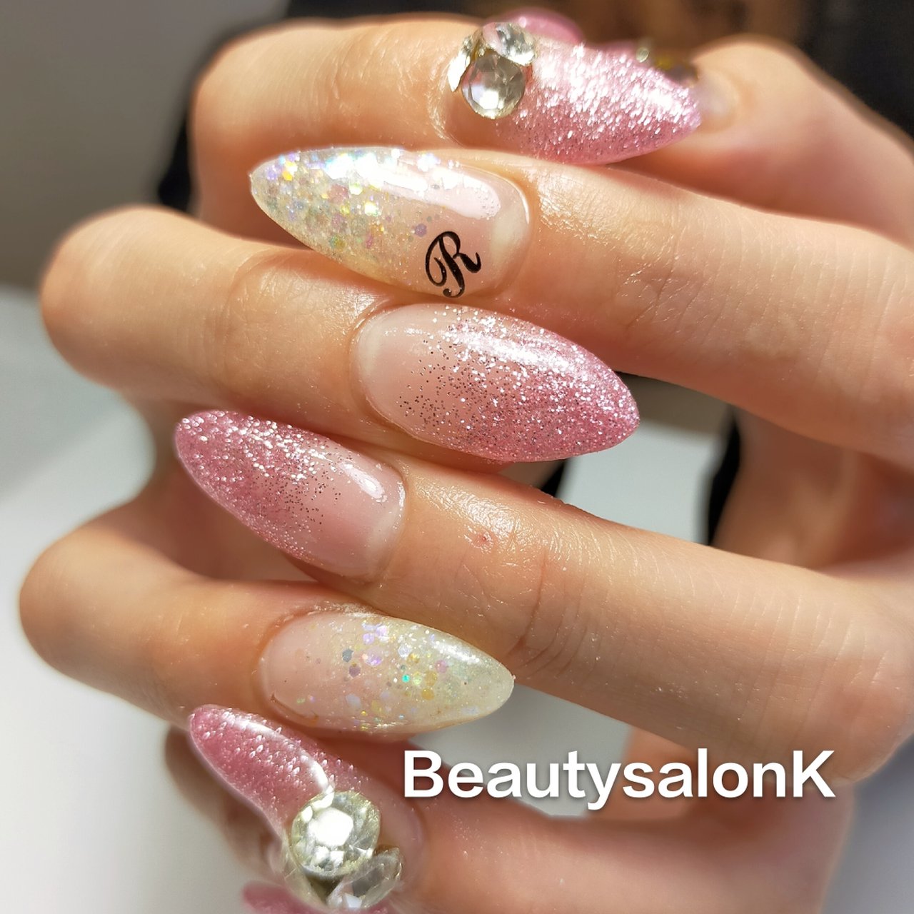 オールシーズン ハンド グラデーション ラメ ロング Beautysalonk エステ ネイルのネイルデザイン No ネイルブック