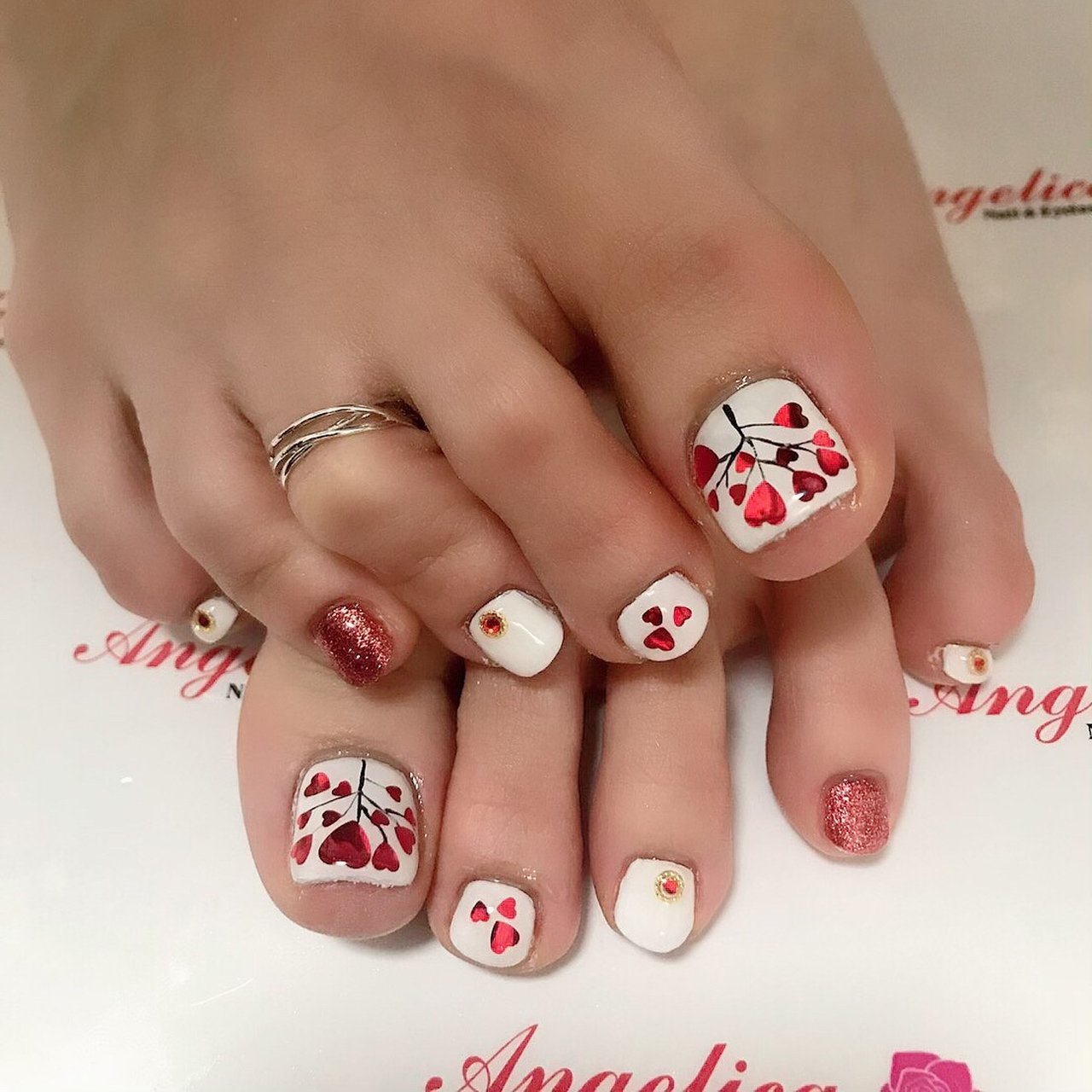 オールシーズン バレンタイン フット ハート ショート Angelicaのネイルデザイン No ネイルブック
