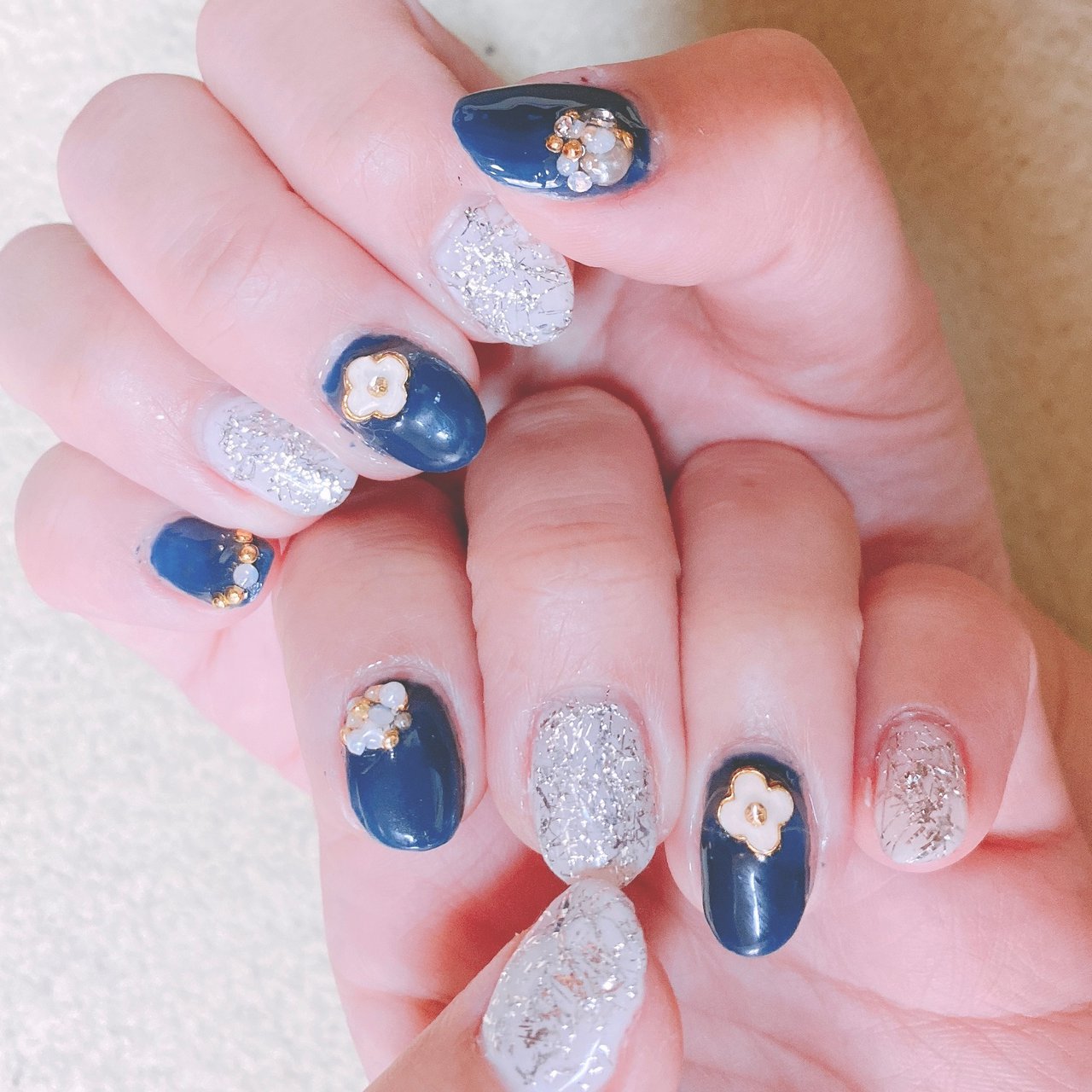 ホワイト ブルー ネイビー Eiのネイルデザイン No ネイルブック