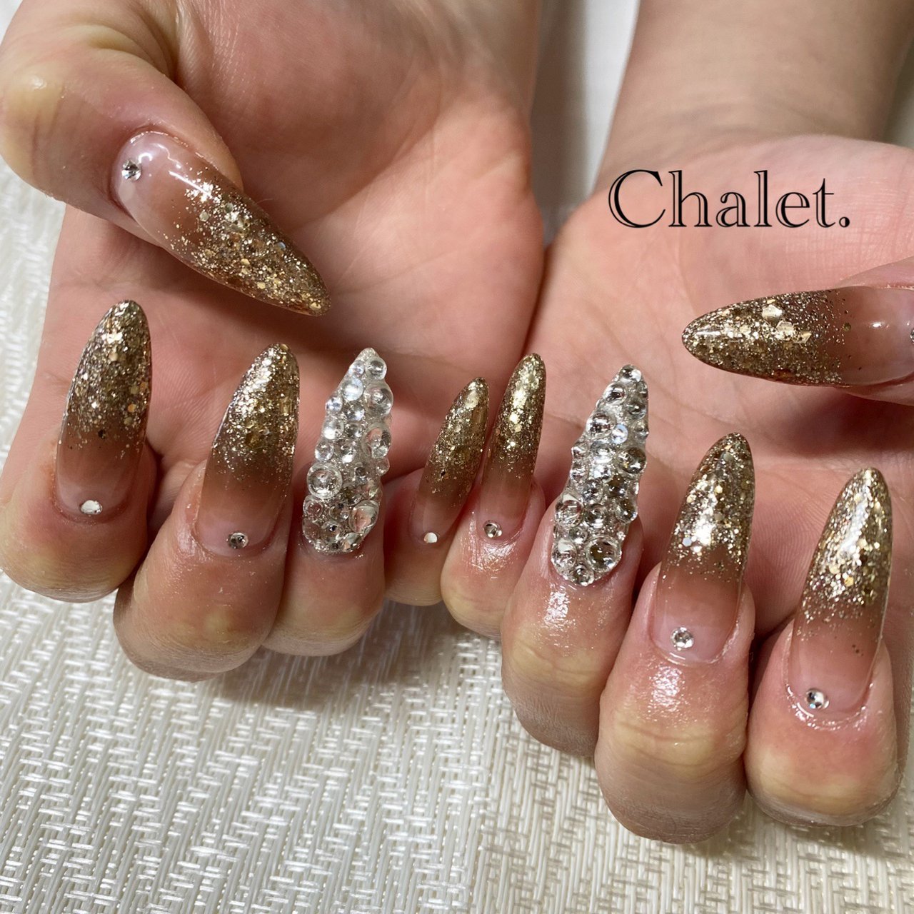 秋 冬 ハンド グラデーション ラメ Nail Salon Chalet のネイルデザイン No ネイルブック