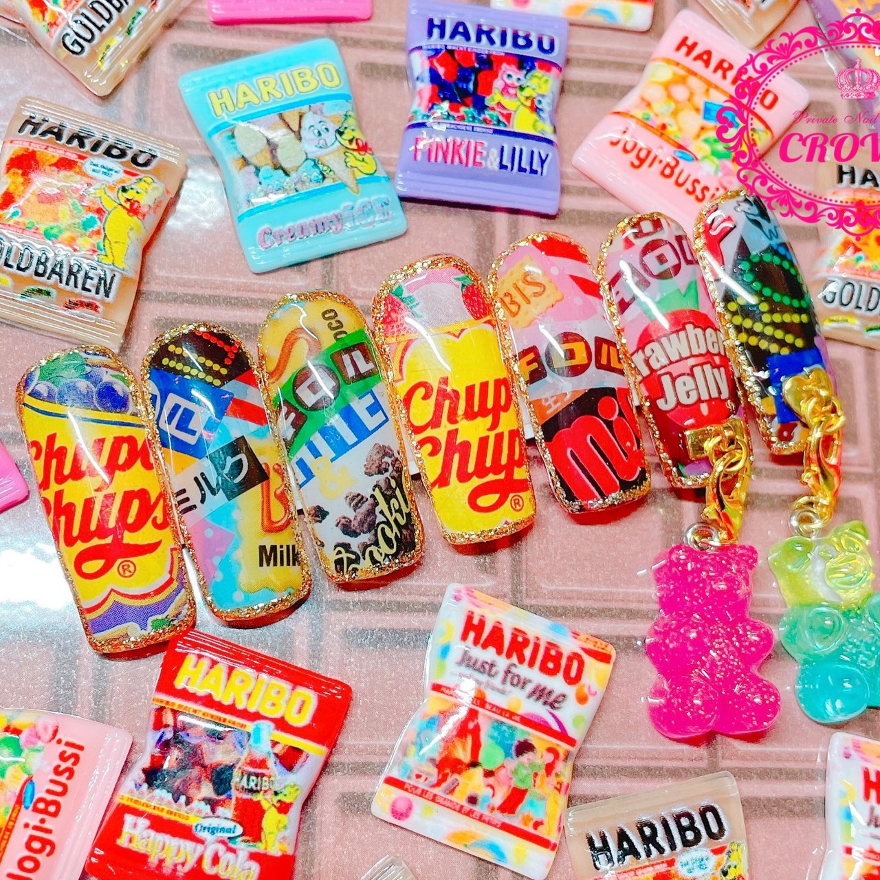 冬 オールシーズン バレンタイン 女子会 ハンド Crown Nail Kikugawaのネイルデザイン No ネイルブック