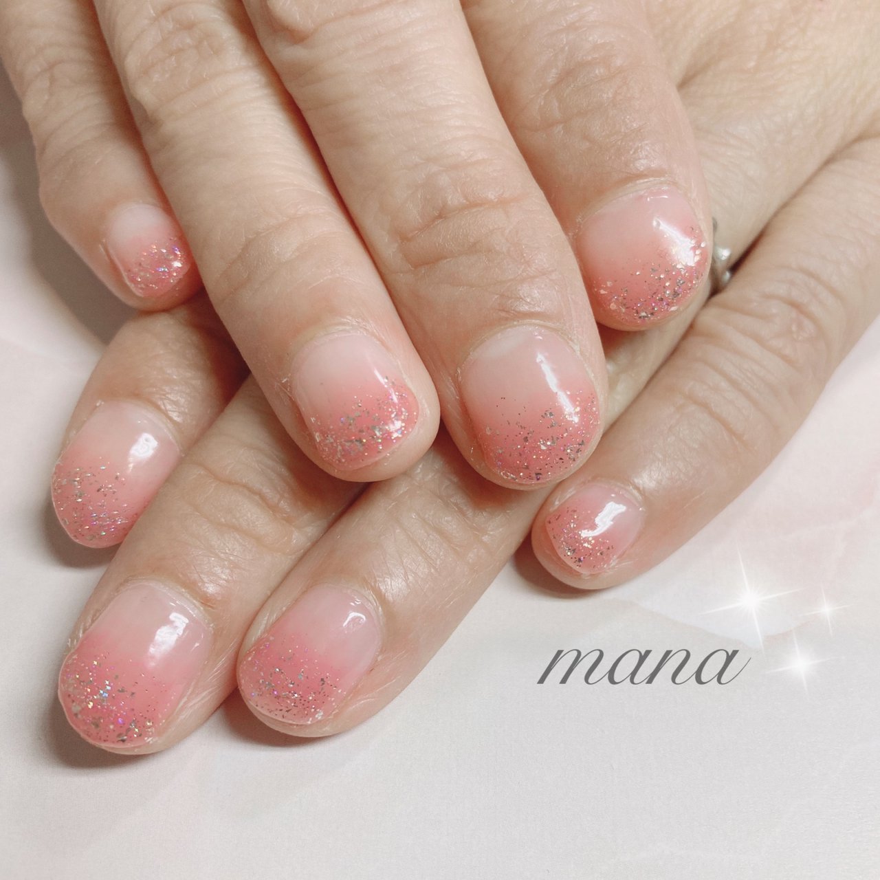 ハンド グラデーション ラメ ショート ピンク Mana のネイルデザイン No ネイルブック