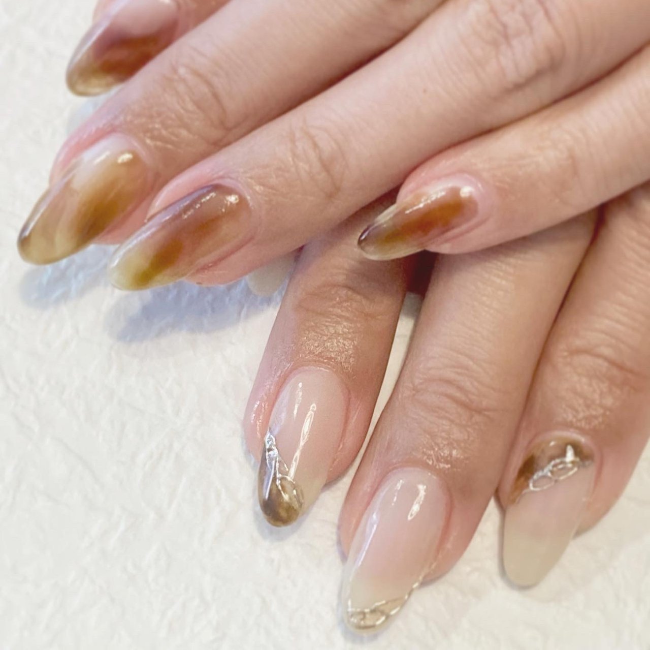 オールシーズン ハンド シンプル ニュアンス べっ甲 Yumiのネイルデザイン No ネイルブック