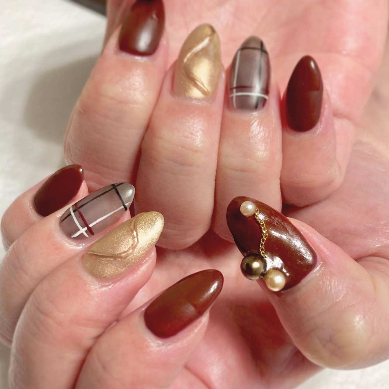 秋 冬 ハンド ワンカラー チェック Yumiのネイルデザイン No ネイルブック