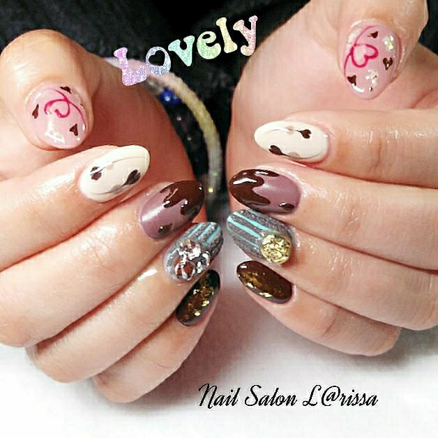 バレンタイン ハンド 変形フレンチ ハート ボーダー Larissaのネイルデザイン No ネイルブック