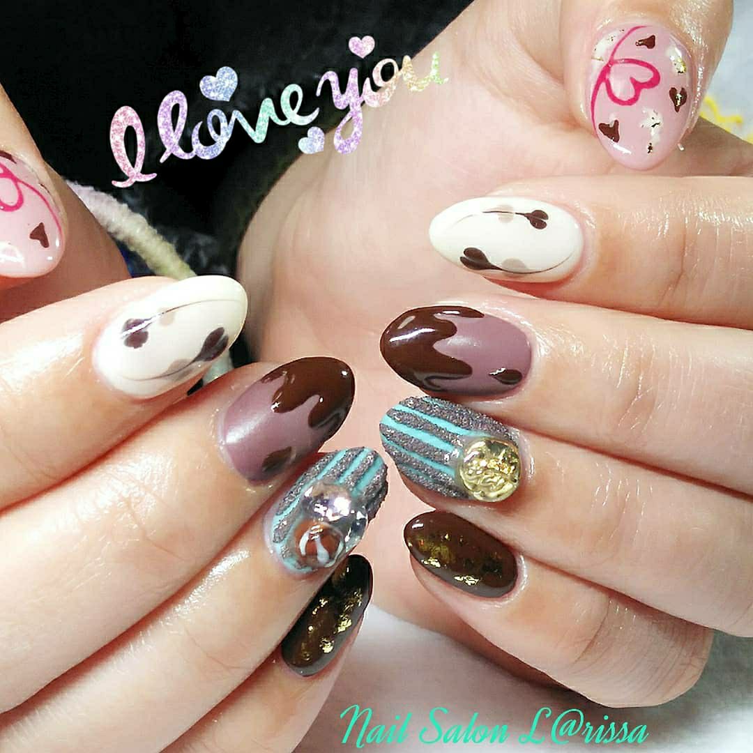 バレンタイン ハンド 変形フレンチ ハート ボーダー Larissaのネイルデザイン No ネイルブック