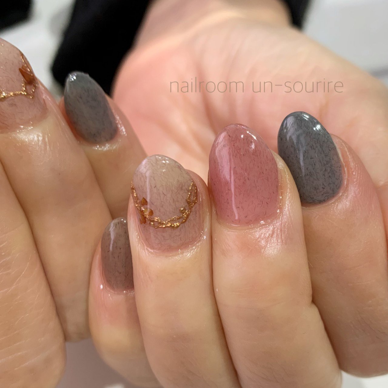 シンプル ミラー ピンク 水色 グレー Un Sourireのネイルデザイン No ネイルブック