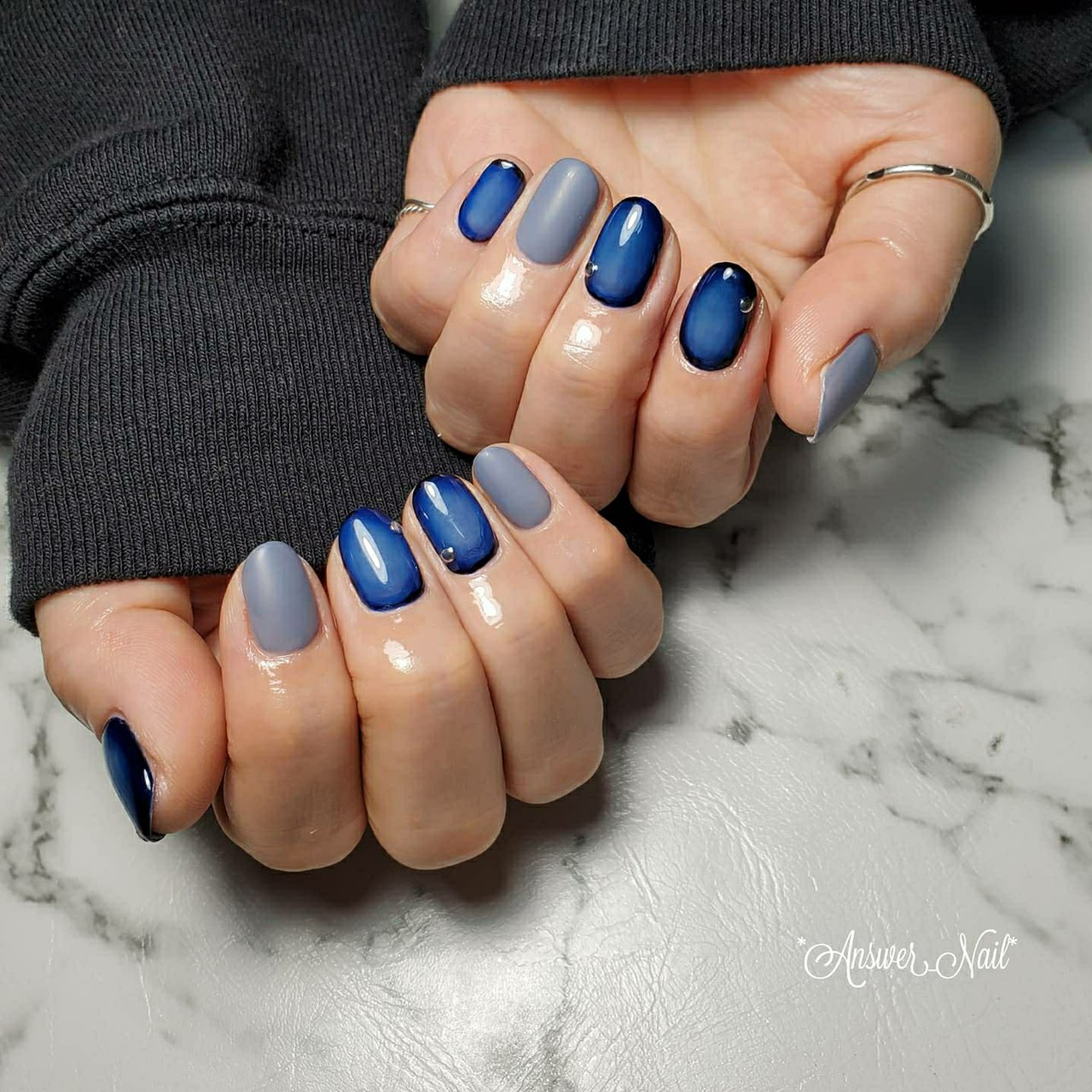 ネイビー グレー Answer Nailのネイルデザイン No ネイルブック