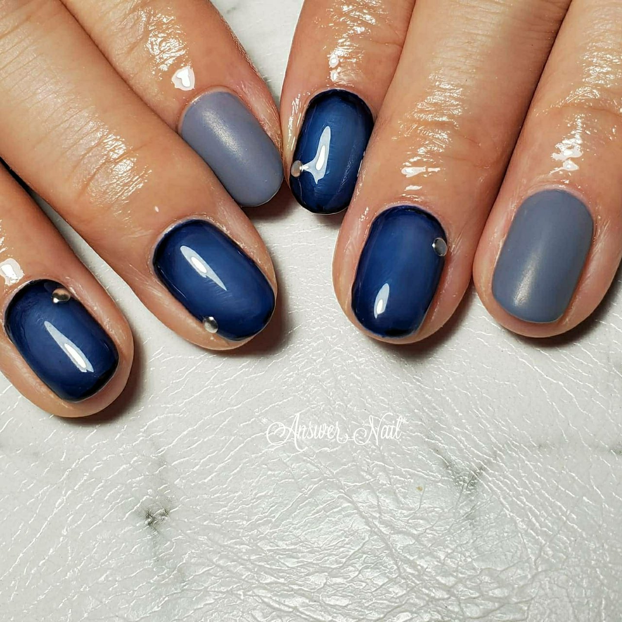 ネイビー グレー Answer Nailのネイルデザイン No ネイルブック